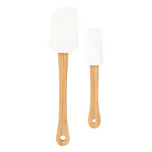 Load image into Gallery viewer, Gingerbread Man Silicone Christmas Baking Spatula Set (7330222407746)