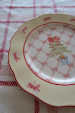 Load image into Gallery viewer, Small Tree &amp; Bows Plate - PRE ORDER (7296263094338)