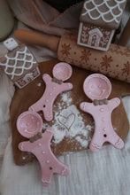 Load image into Gallery viewer, Pink Gingerbread Man Measuring Spoons - PRE ORDER (7296252149826)