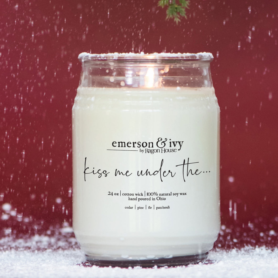 C213021 - 24oz Kiss Me Under The Mistletoe Soy Candle (7433780723778)